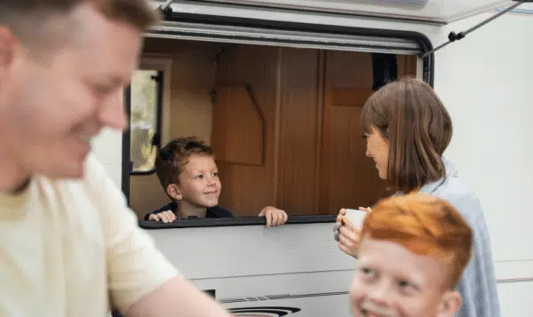 Améliorer la communication en famille : conseils et techniques efficaces