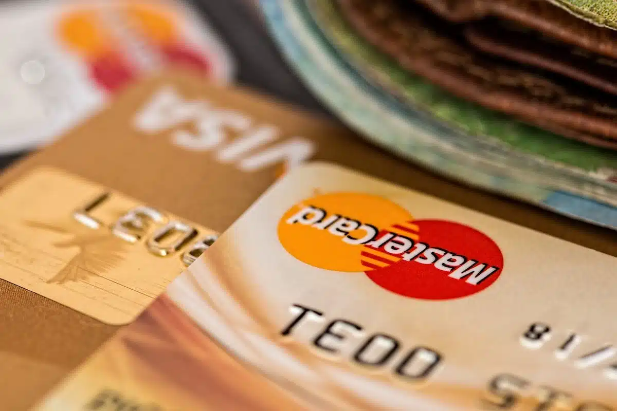 Comprendre les avantages et les inconvénients des crédits disponibles