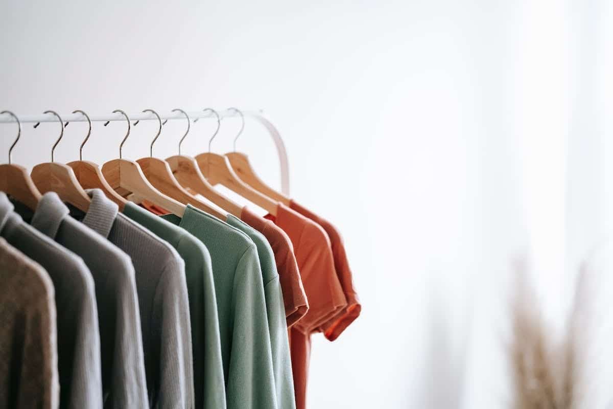 Les essentiels incontournables de la garde-robe que vous devez absolument avoir