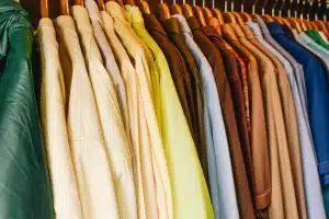 Maîtriser l’art de l’association des couleurs dans ses tenues : les secrets révélés