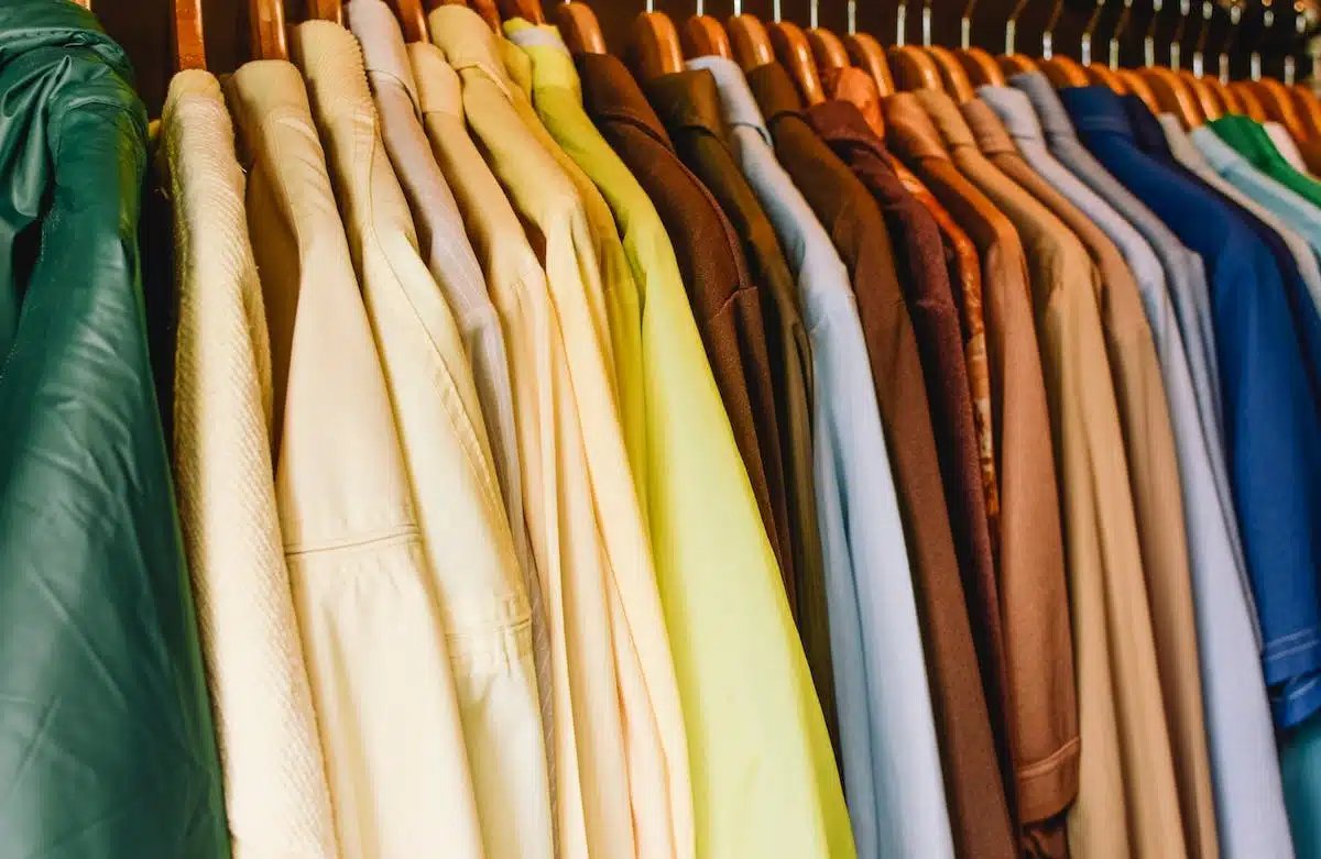 Maîtriser l’art de l’association des couleurs dans ses tenues : les secrets révélés