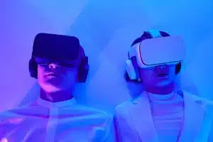 Découvrez le potentiel révolutionnaire des technologies émergentes : blockchain et réalité virtuelle