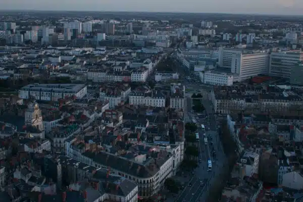 Optimisez votre rangement en louant un garde-meuble à Nantes !